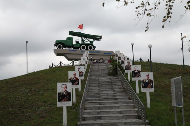 Воинский мемориал при въезде в станицу Брюховетская